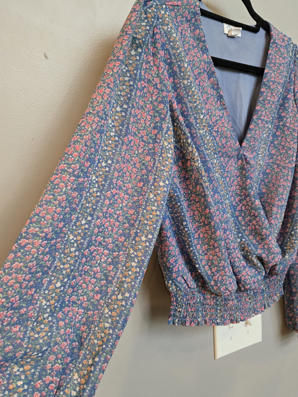 Japna Blue Floral Smocked Waist Surplice Top Long Sleeve Size M - Picture 3 of 6